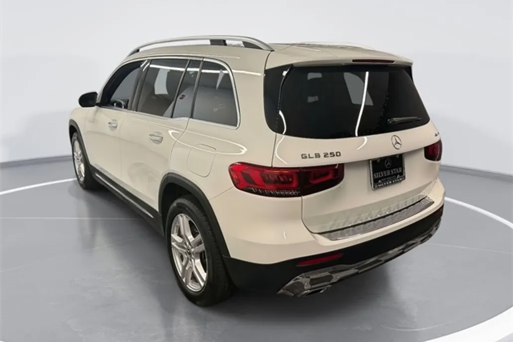 2022 Mercedes Benz GLB 250 4MATIC photo 1