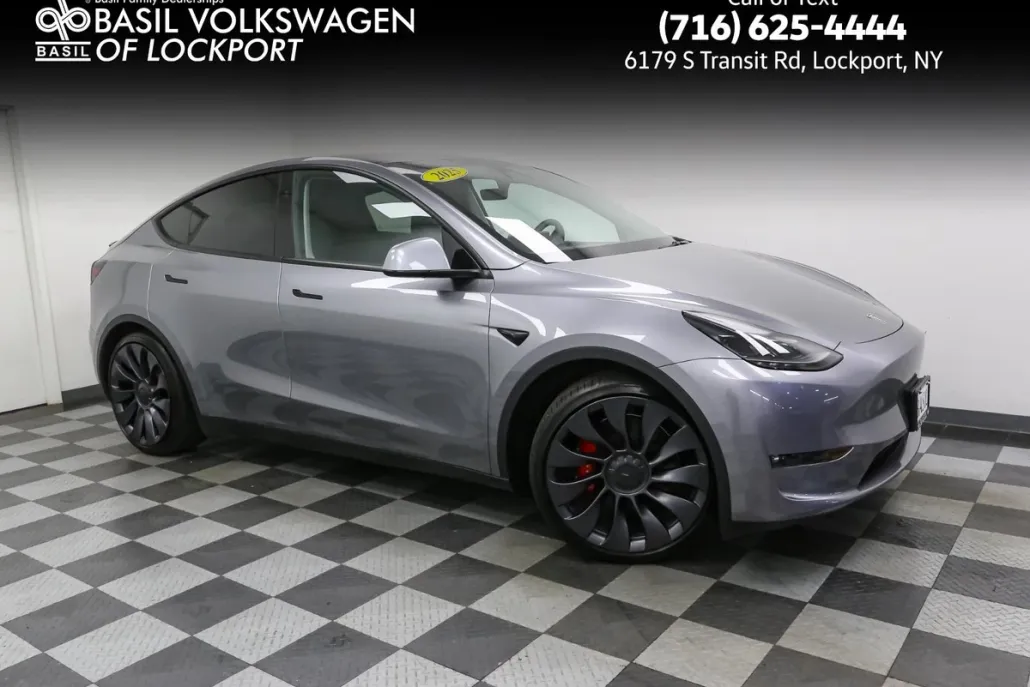2025 Tesla Model Y Performance photo 1