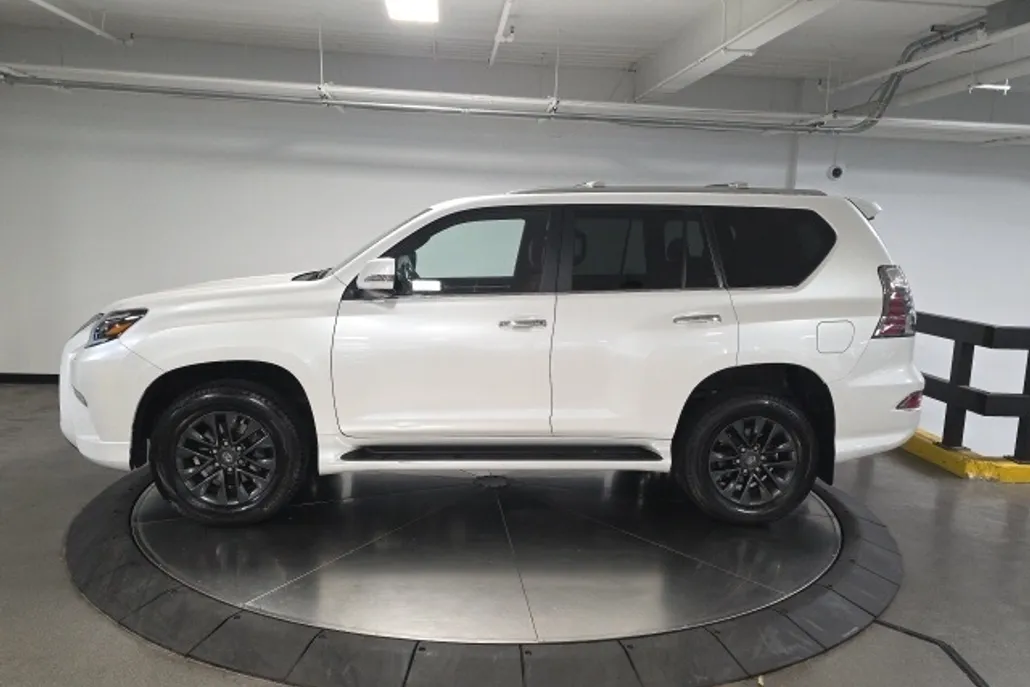 2023 Lexus GX 460 photo 1