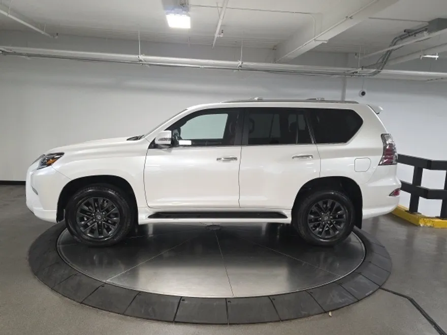 2023 Lexus GX 460 photo 1