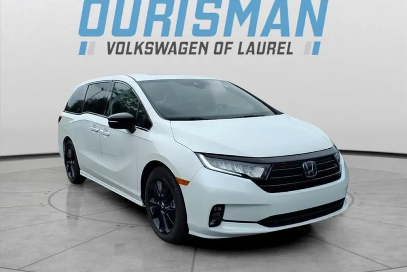 2023 Honda Odyssey Sport photo 1
