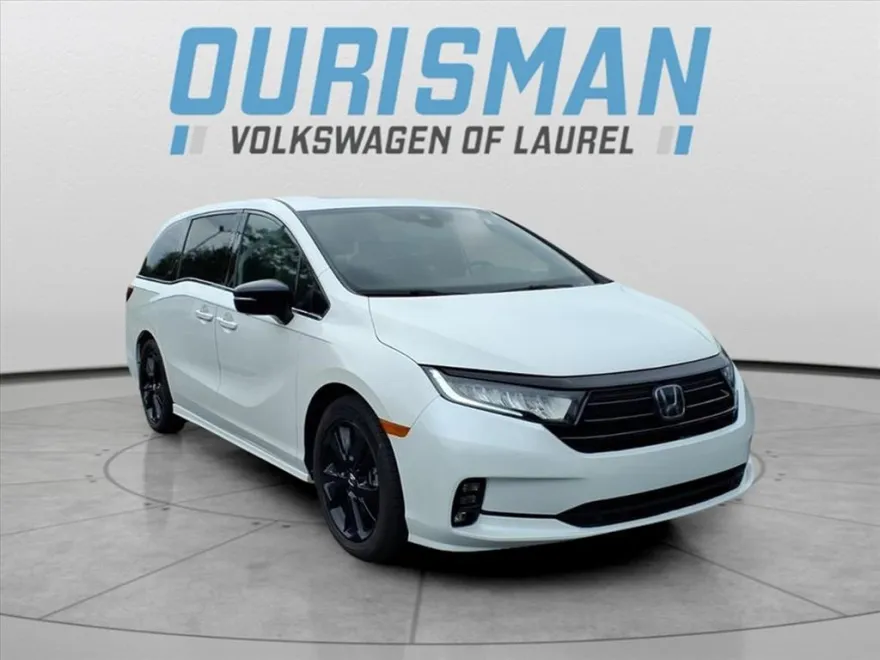 2023 Honda Odyssey Sport photo 1