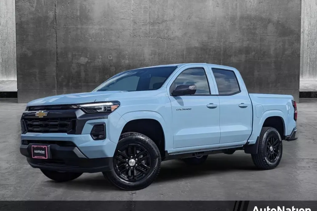 2025 Chevrolet Colorado Work Truck LT photo 1