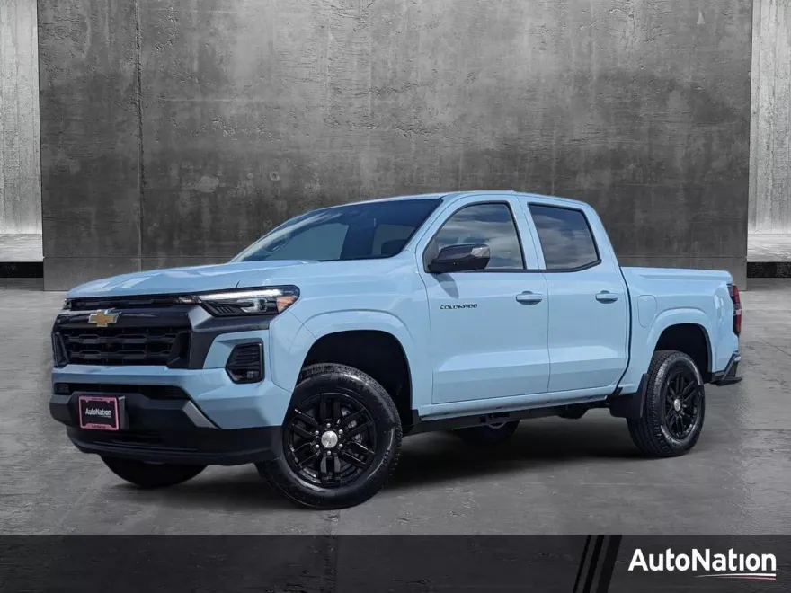 2025 Chevrolet Colorado Work Truck LT photo 1