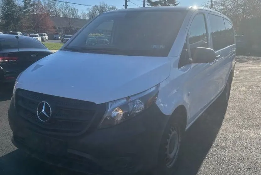 2019 Mercedes Benz Metris Worker Passenger photo 1