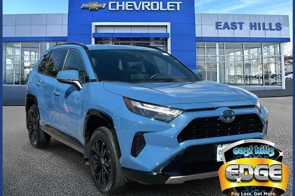 2022 Toyota RAV4 Hybrid SE photo 1