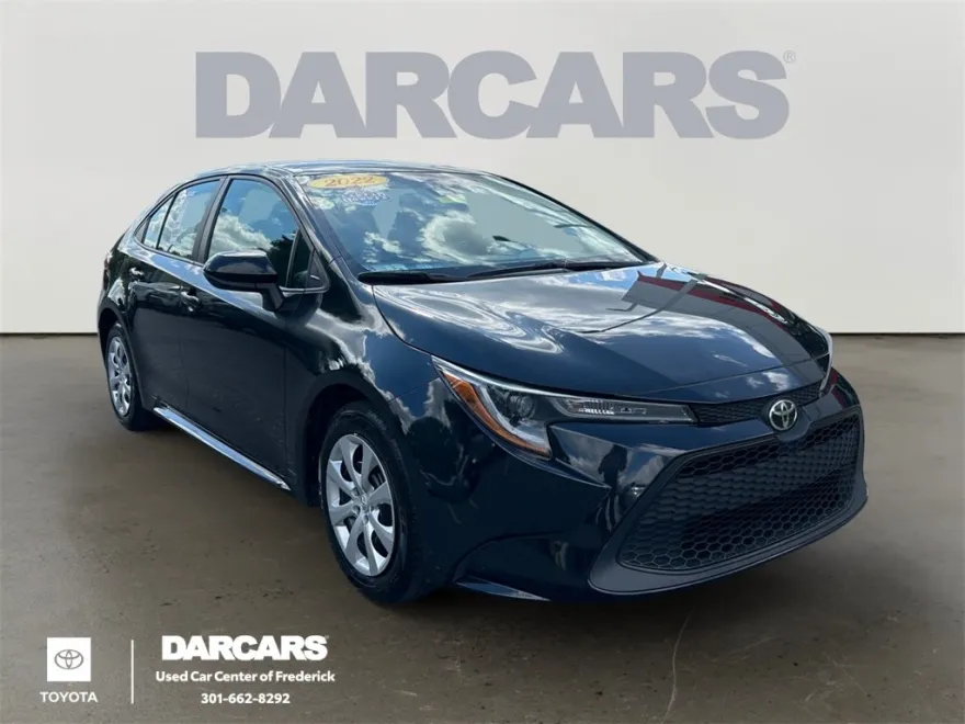 2022 Toyota Corolla LE photo 1