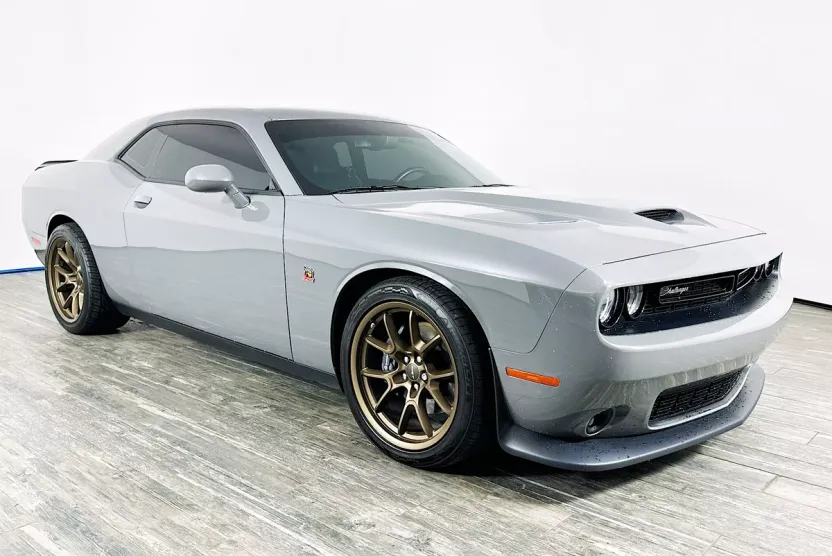 2023 Dodge Challenger R/T Scat Pack photo 1