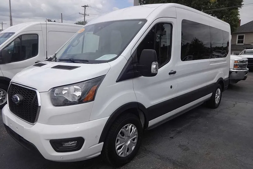2023 Ford Transit Passenger XLT photo 1