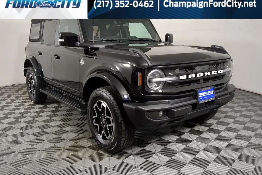 2024 Ford Bronco Outer Banks photo 1