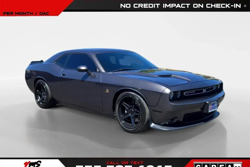 2016 Dodge Challenger Scat Pack photo 1