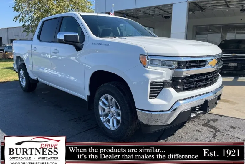 2026 Chevrolet Silverado 1500 LT photo 1