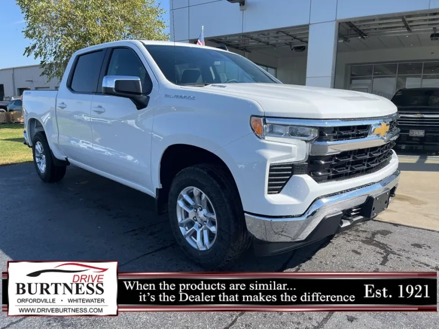 2026 Chevrolet Silverado 1500 LT photo 1