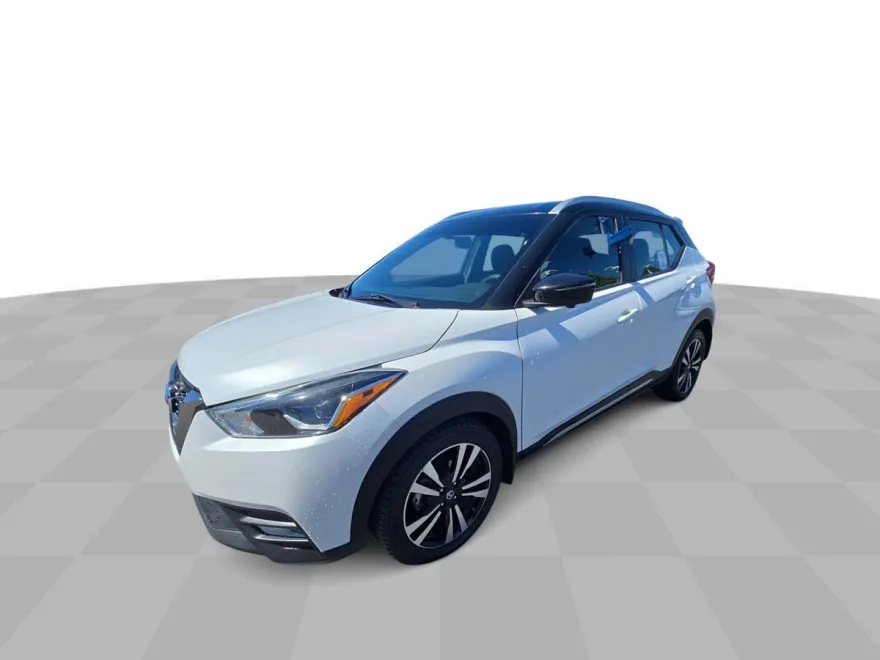 2018 Nissan Kicks SR photo 1