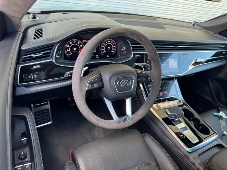 2024 Audi RS Q8 photo 1