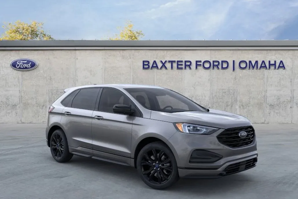 2024 Ford Edge SE photo 1