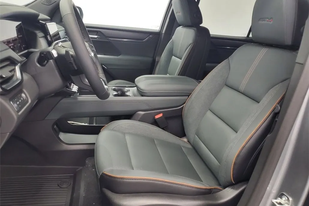 2026 Gmc Acadia AT4 photo 1