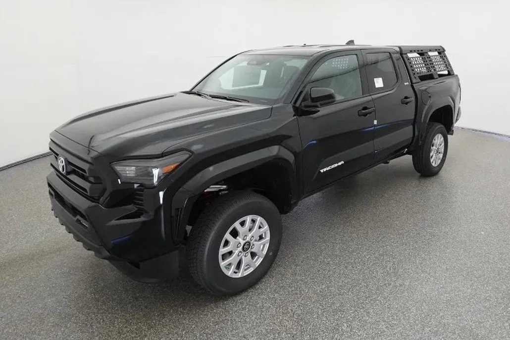 2025 Toyota Tacoma SR5 4x4 Double Cab photo 1
