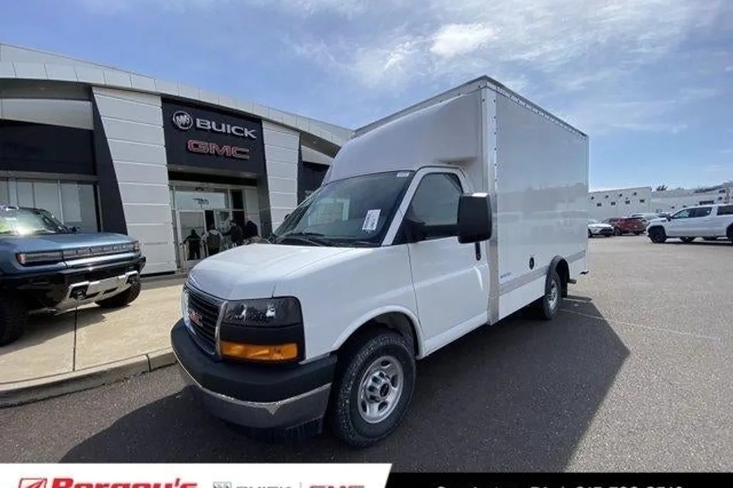 2025 Gmc Savana Cutaway 3500 photo 1