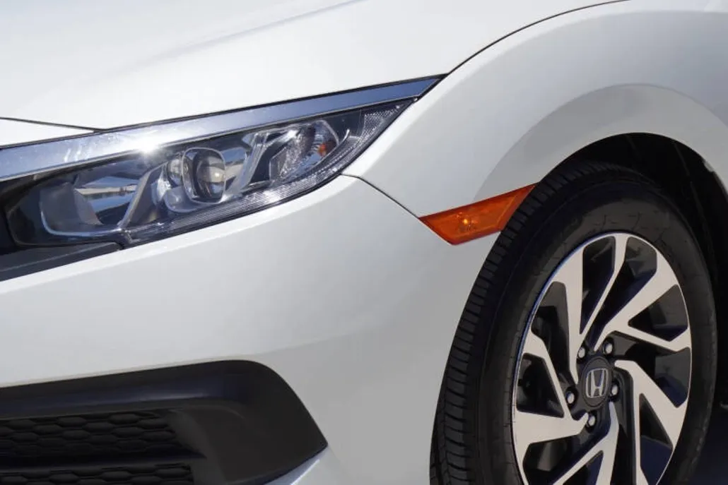 2018 Honda Civic EX photo 1