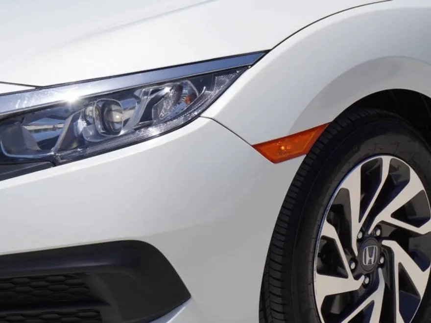 2018 Honda Civic EX photo 1