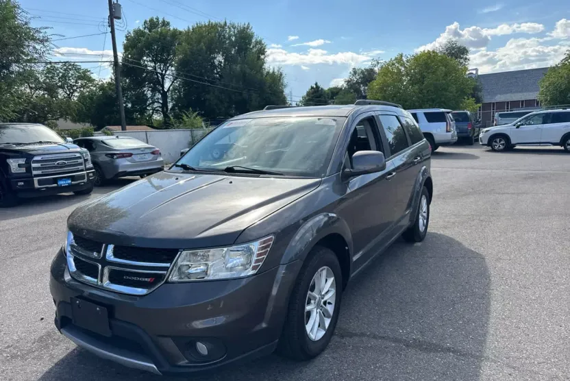 2016 Dodge Journey SXT photo 1