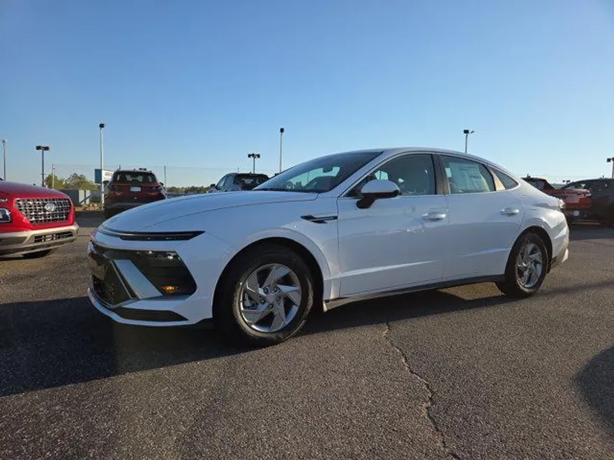 2026 Hyundai Sonata SE photo 1