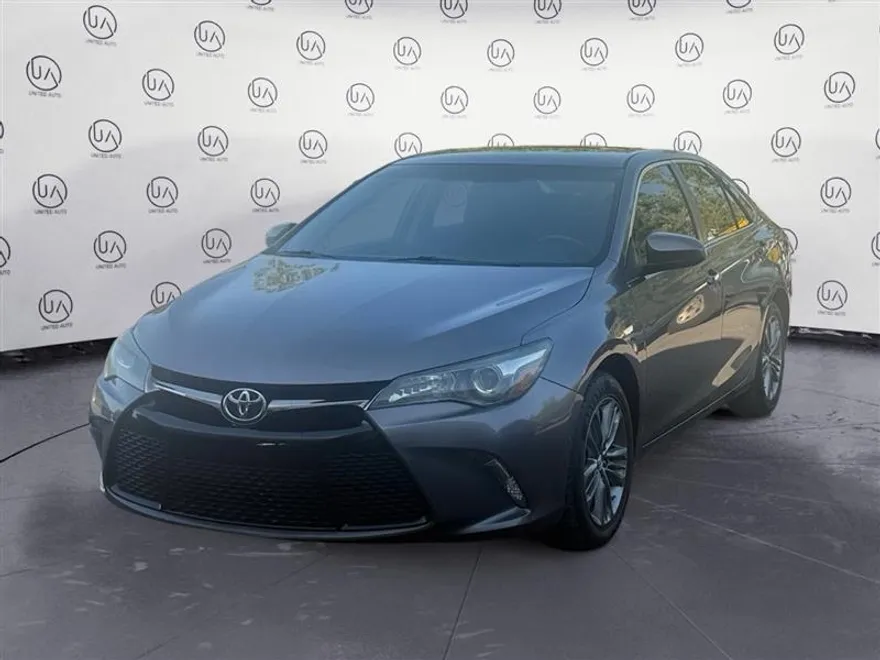 2017 Toyota Camry XLE LE XSE photo 1
