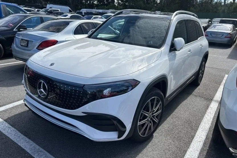 2025 Mercedes Benz EQB photo 1