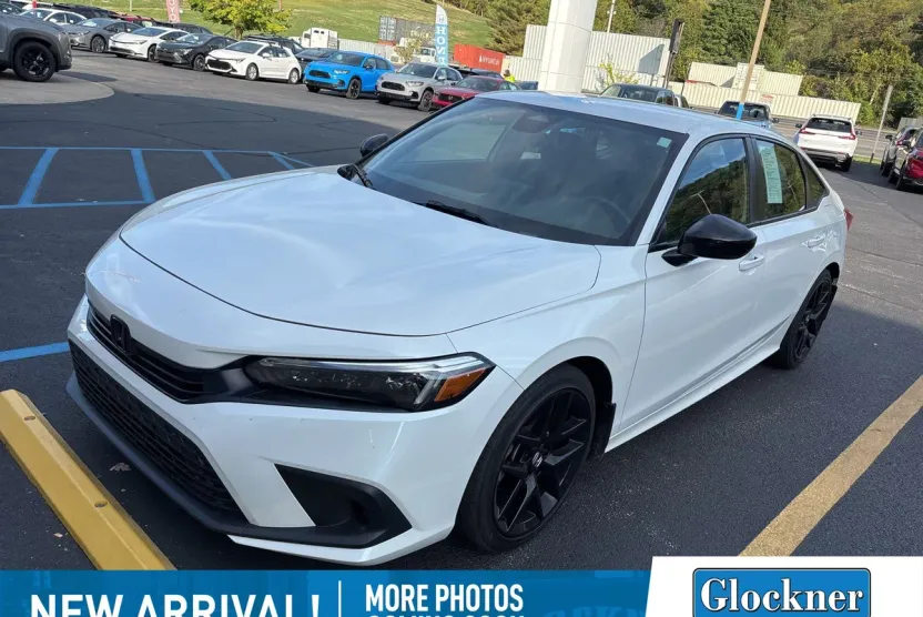 2022 Honda Civic Sport photo 1