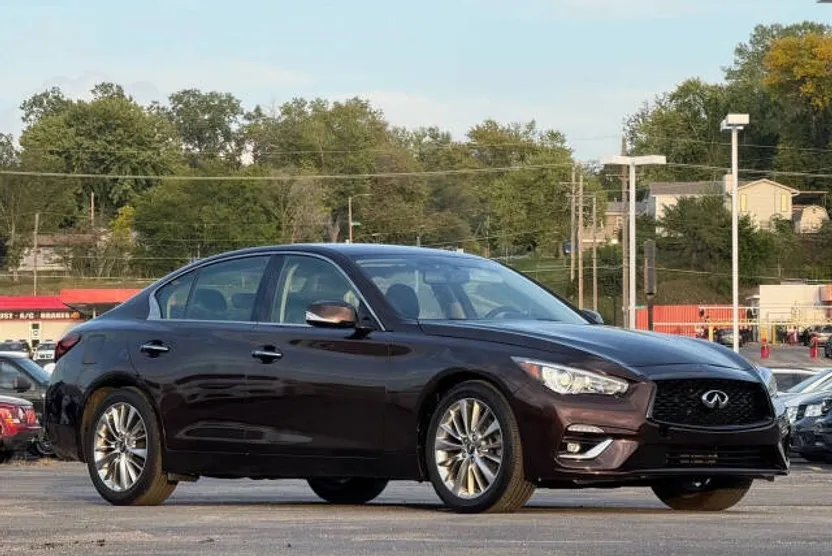 2018 Infiniti Q50 3.0t LUXE photo 1