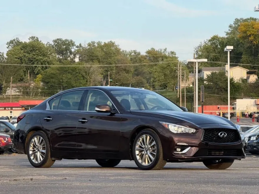 2018 Infiniti Q50 3.0t LUXE photo 1