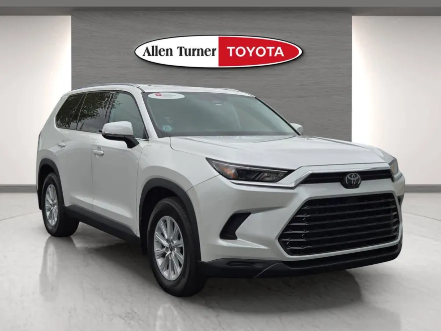 2025 Toyota Grand Highlander XLE photo 1