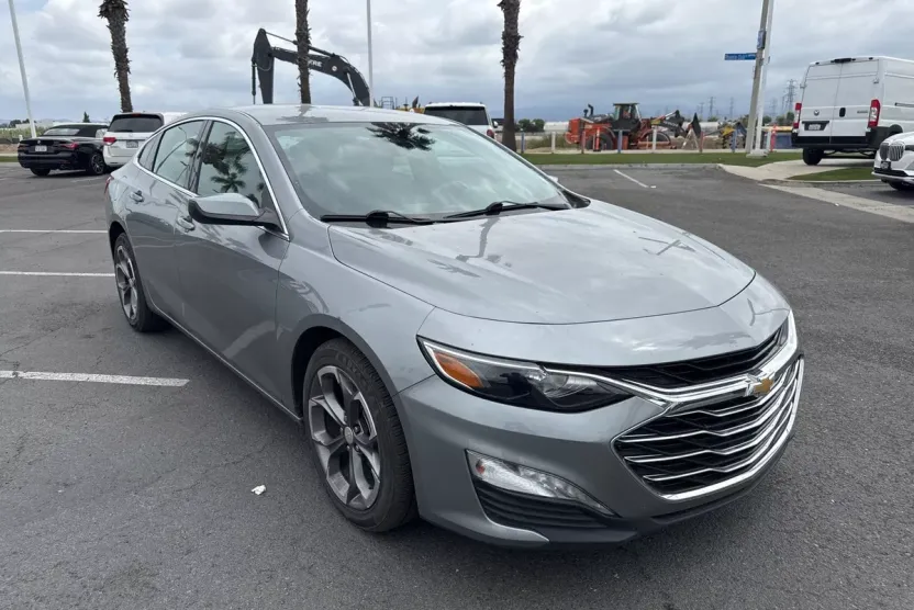 2023 Chevrolet Malibu 1LT photo 1