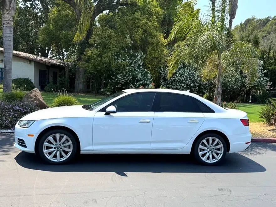 2017 Audi A4 2.0T Quattro Premium photo 1