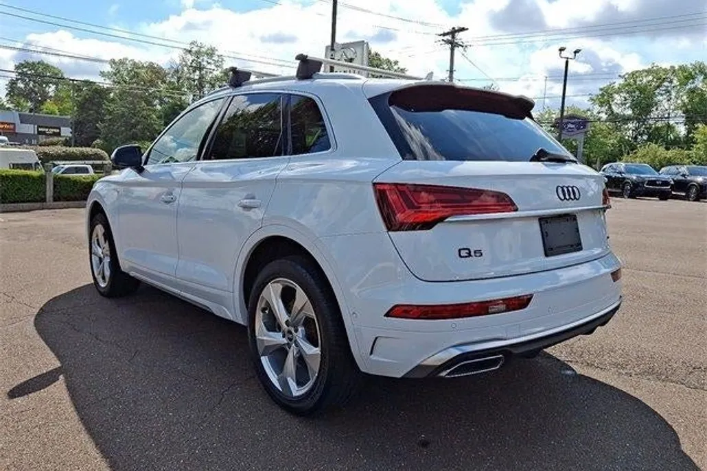 2022 Audi Q5 S line Prestige 45 TFSI Premium photo 1