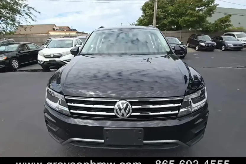 2021 Volkswagen Tiguan S photo 1