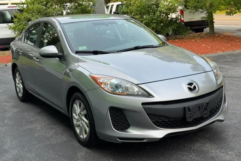 2012 Mazda Mazda3 Touring photo 1
