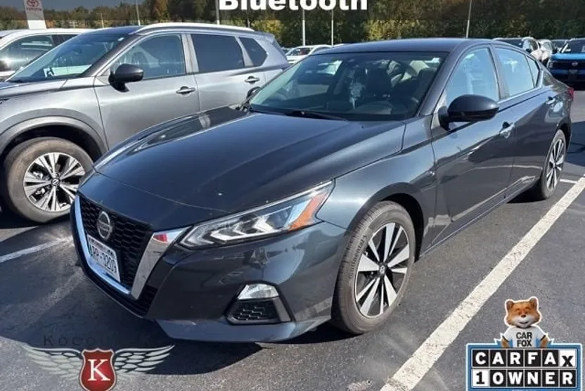2022 Nissan Altima 2.5 SV photo 1