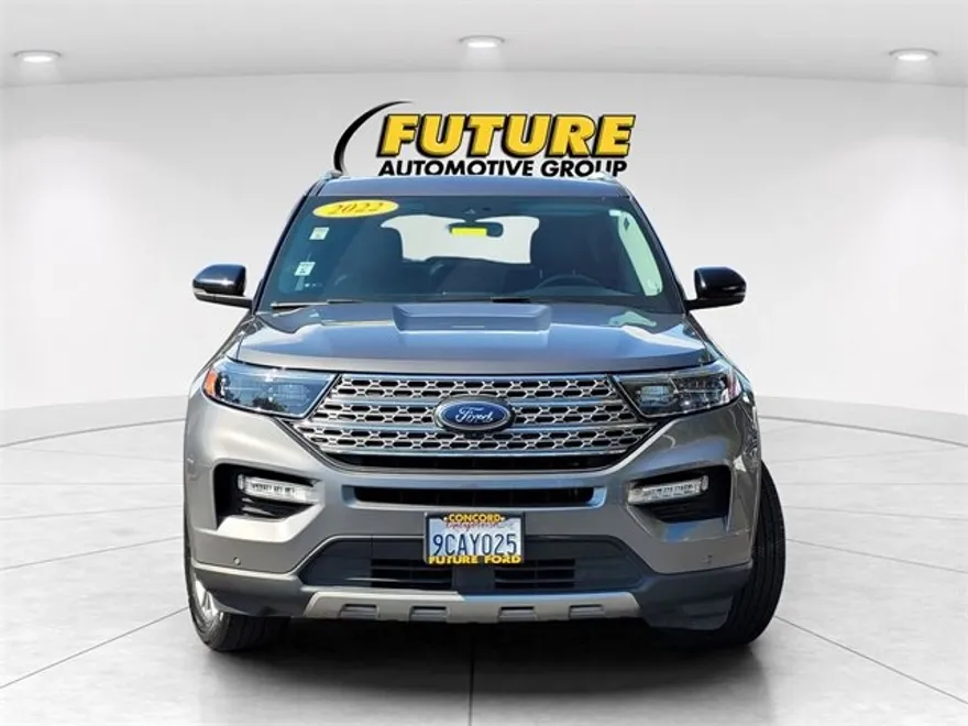 2022 Ford Explorer Limited photo 1
