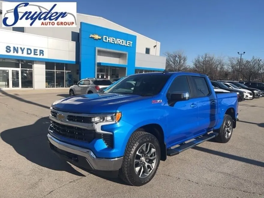 2025 Chevrolet Silverado 1500 LT photo 1