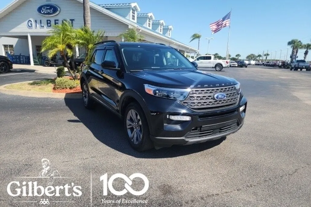 2022 Ford Explorer XLT photo 1