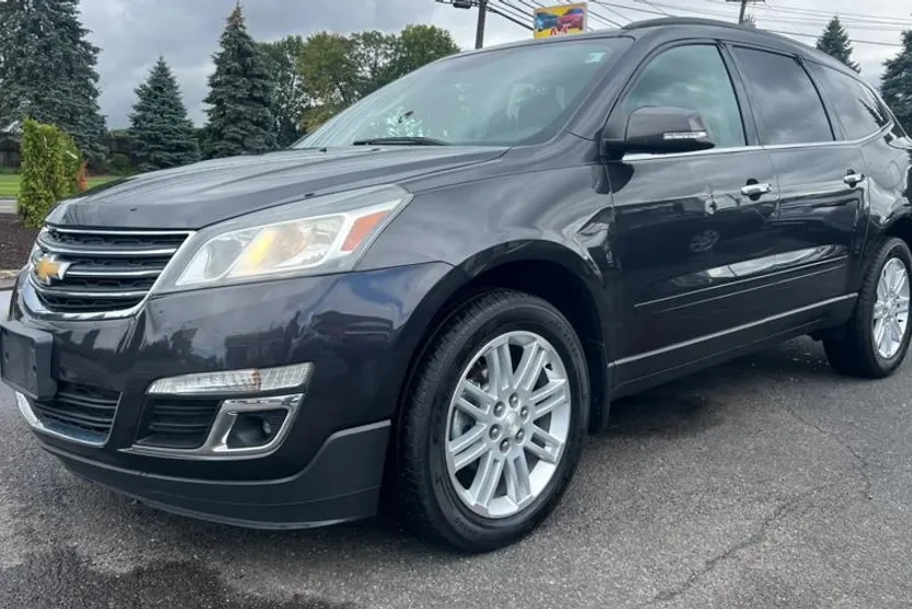 2015 Chevrolet Traverse 1LT photo 1