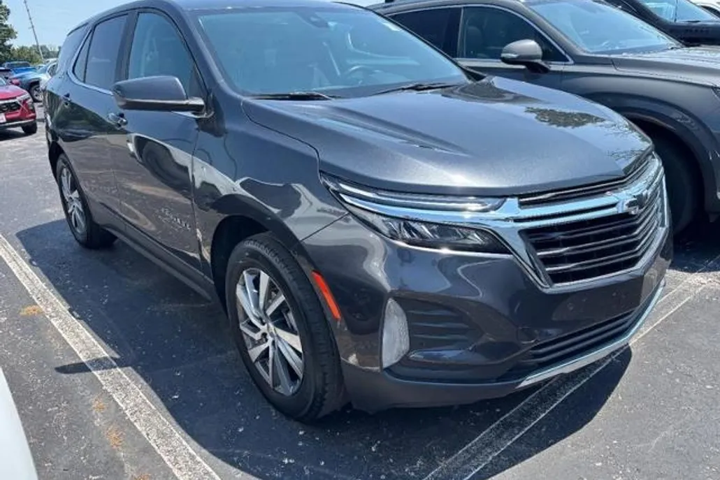 2023 Chevrolet Equinox LT photo 1