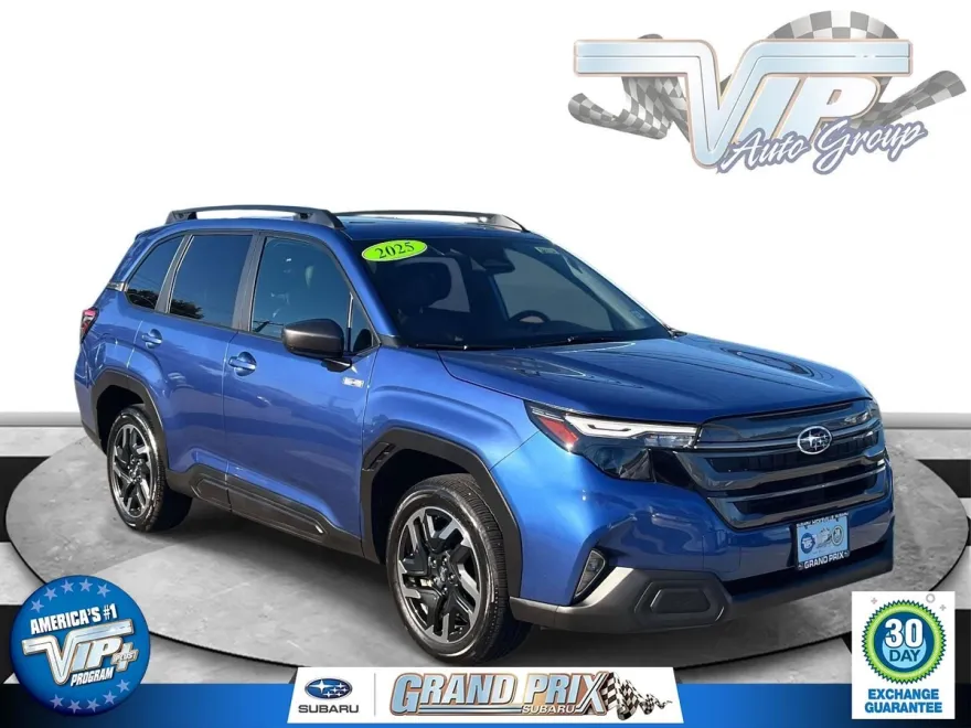 2025 Subaru Forester Premium photo 1