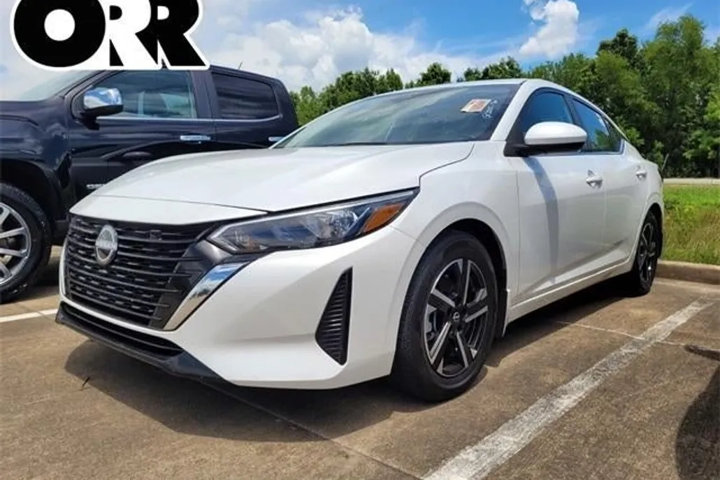 2024 Nissan Sentra SV photo 1