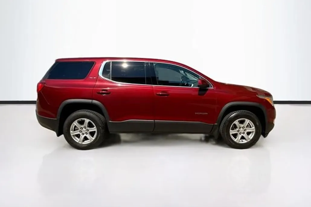 2017 Gmc Acadia SLE photo 1