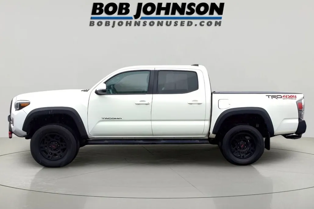 2021 Toyota Tacoma SR V6 photo 1