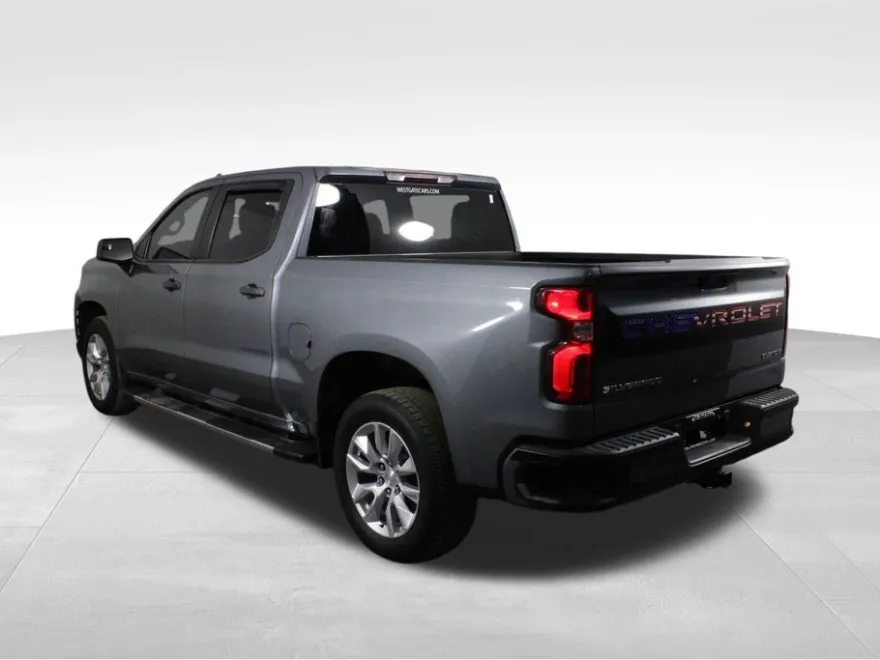 2022 Chevrolet Silverado 1500 Custom photo 1