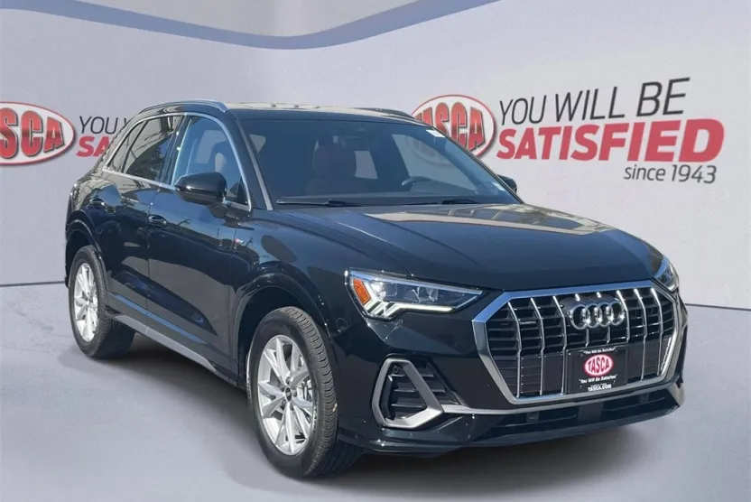 2022 Audi Q3 S line Premium Plus photo 1